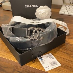 BRAND NEW CHANEL belt 21P